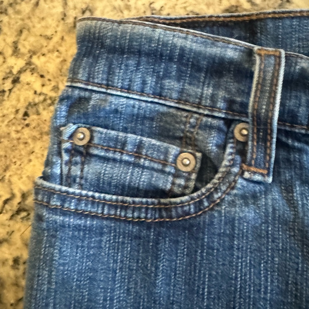 Levi’s Denim 9” Jean Shorts Women’s Size 16 - Picture 5 of 16